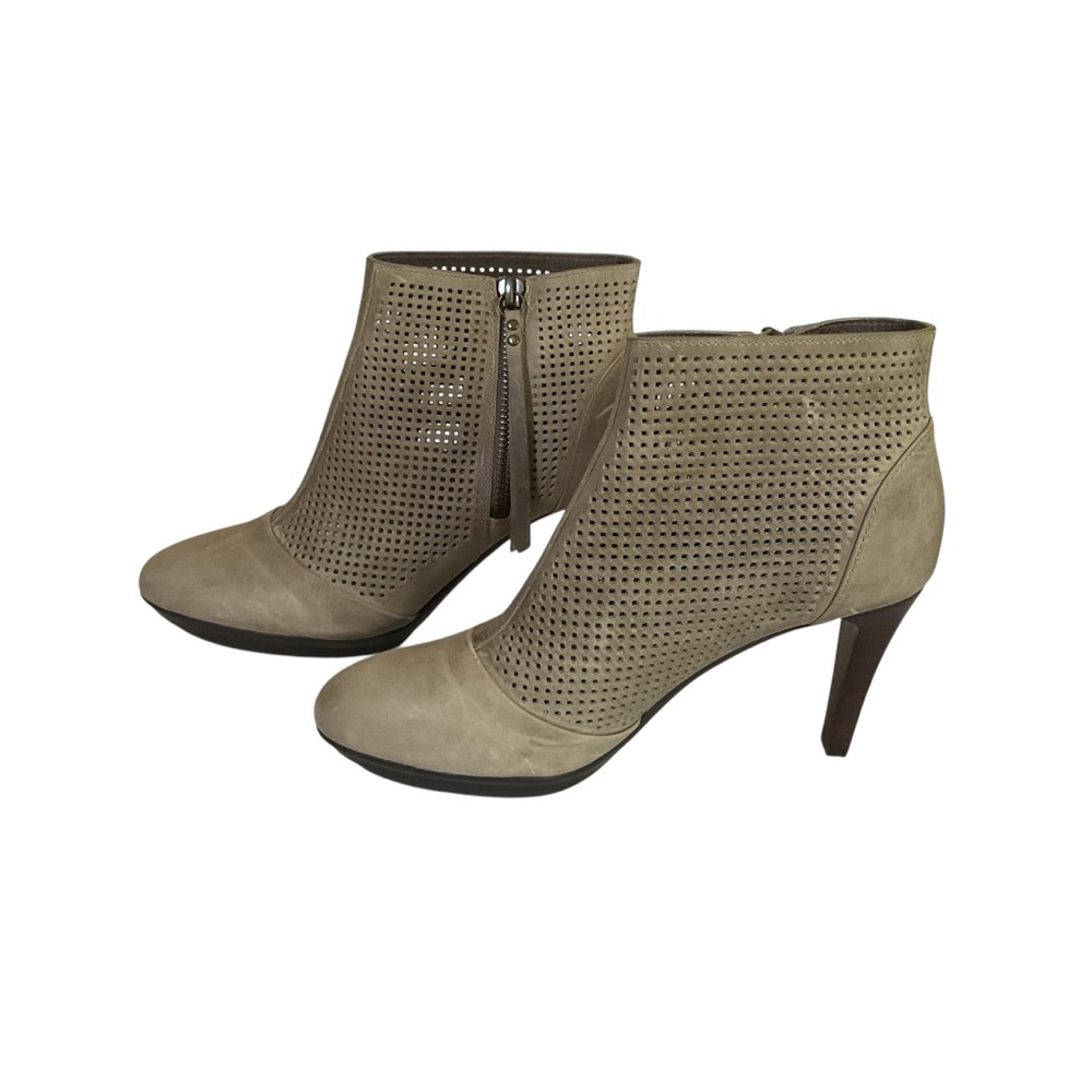 Johnston & Murphy 78-50926 Women’s Beige Ankle Boots With Side Zip. Size 6M